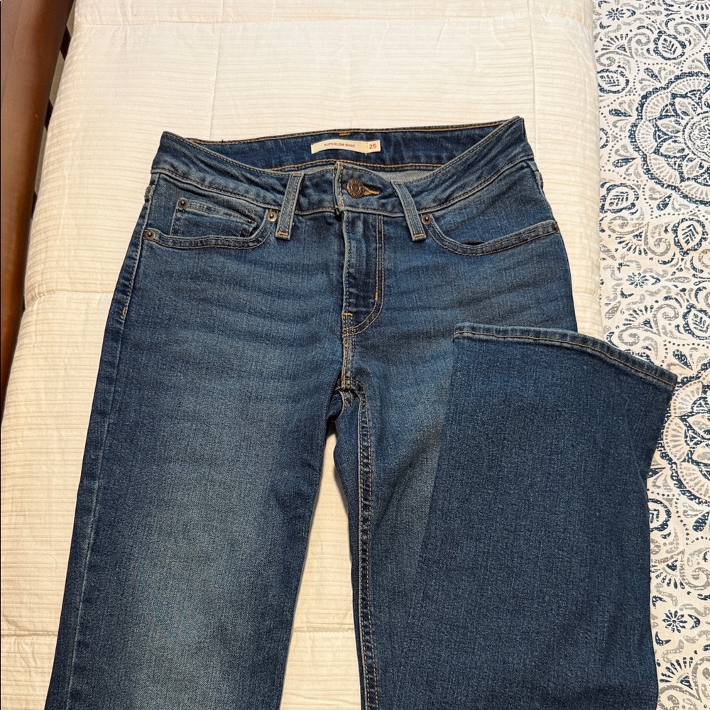 Levi’s Superlow